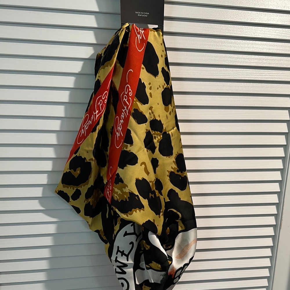 NWT Classic Ed Hardy Love Kills Dlowly Scarf w/Skull Pattern and Ed Hardy Trim.